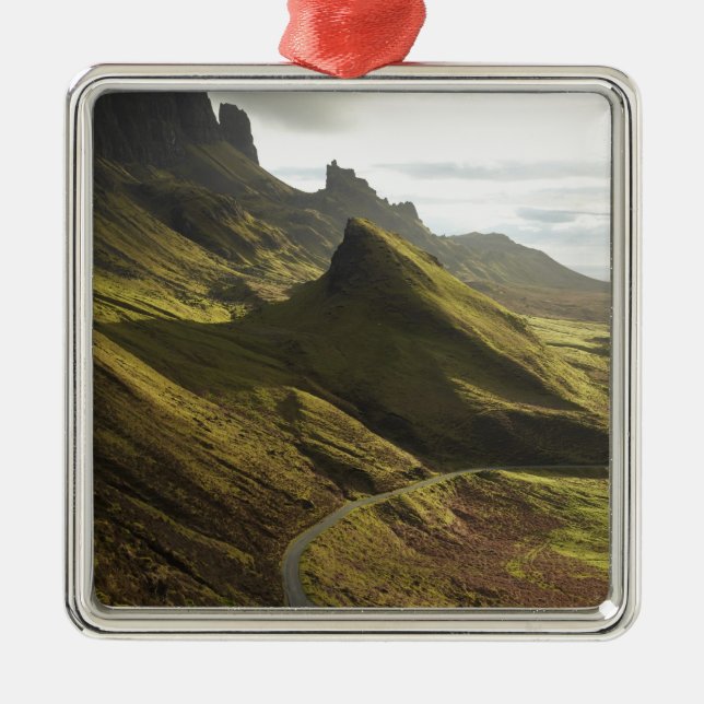 Straße, die die Quiraing, die Insel Skye, Silbernes Ornament (Vorne)