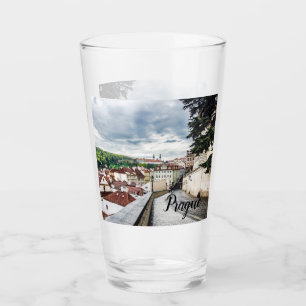 Straße im Stadtzentrum von Prag Glas