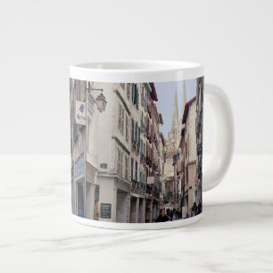 Straße in Bayonne Jumbo-Tasse
