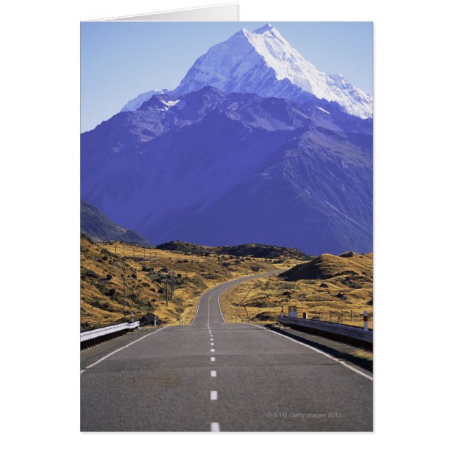 Straße in den Mount Cook National Park, Neuseeland (Vorne)