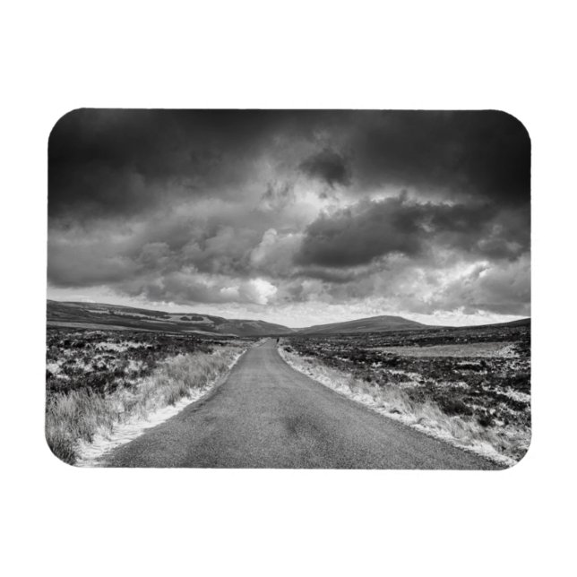 Straße in Rainstorm Magnet (Horizontal)