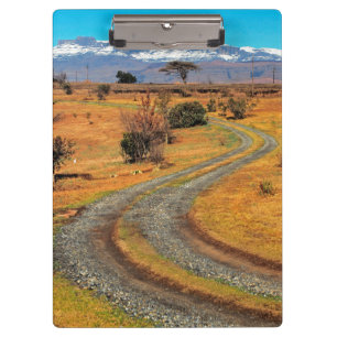 Straße und schneebedeckte Kathedrale, Champagner Klemmbrett