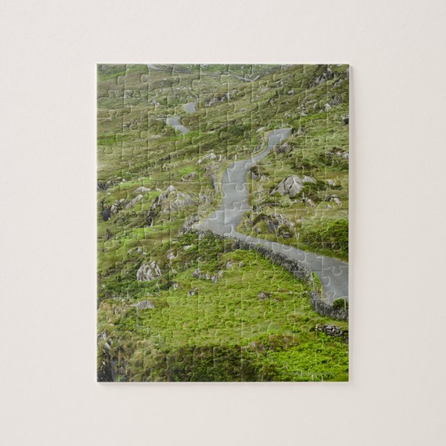 Straße zwischen Ballaghacahreen und Caherkeen. Puzzle (Vertikal)
