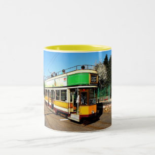 Straßenbahn am Bahnhof Colyton Zweifarbige Tasse