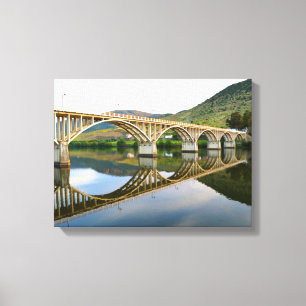 Straßenbrücke über den Fluss Douro, Portugal Leinwanddruck