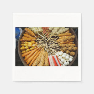 Straßenessen von einem asiatischen Markt Serviette
