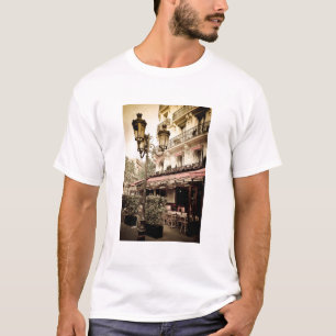 Straßenrestaurant, Paris, Frankreich T-Shirt