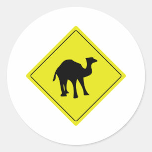 Straßenschild von australischem Kamel gelb Runder Aufkleber