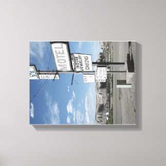 Straßenseite in Canyonlands Leinwanddruck