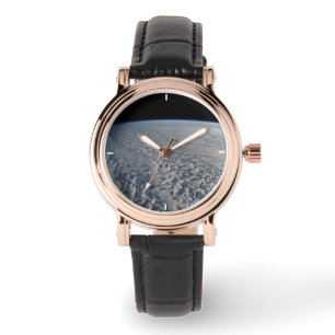 Stratocumulus Wolken über dem Pazifik. Armbanduhr