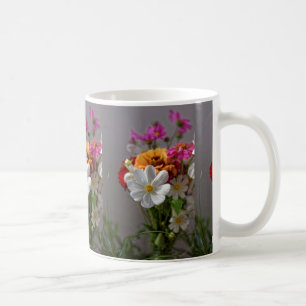 Strauß Feldblumen Tasse