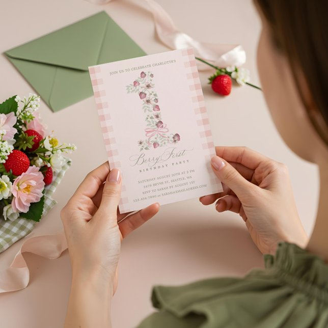 Strawberry 1. Geburtstag Berry Erstes Geburtstag F Einladung (Strawberry 1st Birthday Berry First Birthday Photo Invitation (Front))