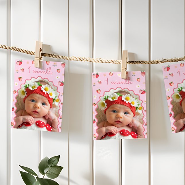 Strawberry 1. Geburtstag Foto Meilenstein-Banner Einladung (Von Creator hochgeladen)