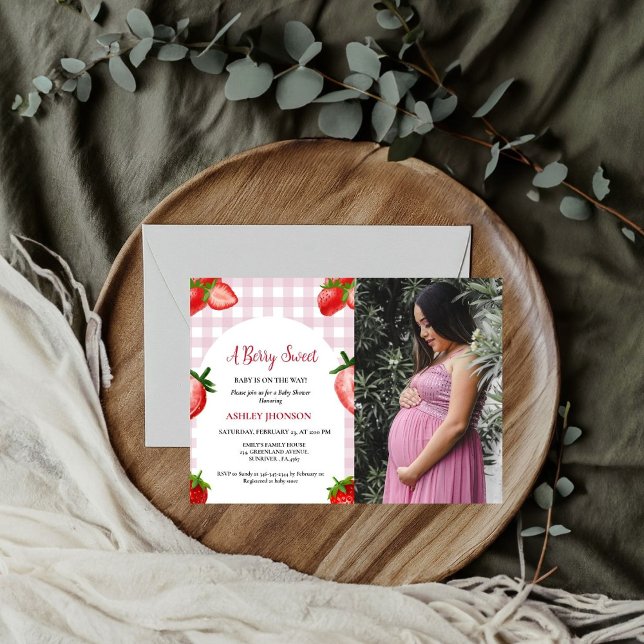 Strawberry-Babydusche | Berry Sweet baby Einladung (Von Creator hochgeladen)