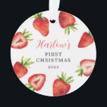 Strawberry Baby's First Christmas Ornament<br><div class="desc">Niedliche Weihnachtsschmuck für ein Neugeborenes mit Aquarellbildern von Erdbeeren. Im Text steht "XX's" ERSTE CHRISTMAS.</div>