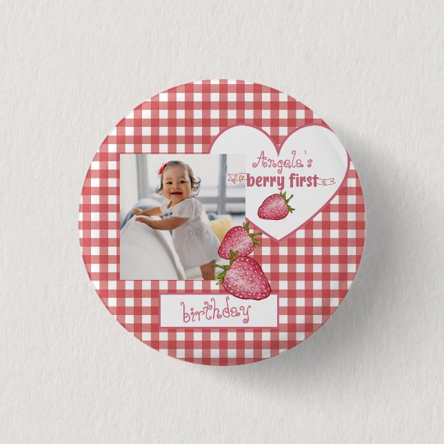 Strawberry Berry First Birthday Button (Vorderseite)
