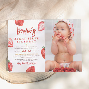 Strawberry Berry First Birthday Party Girl Foto Einladung