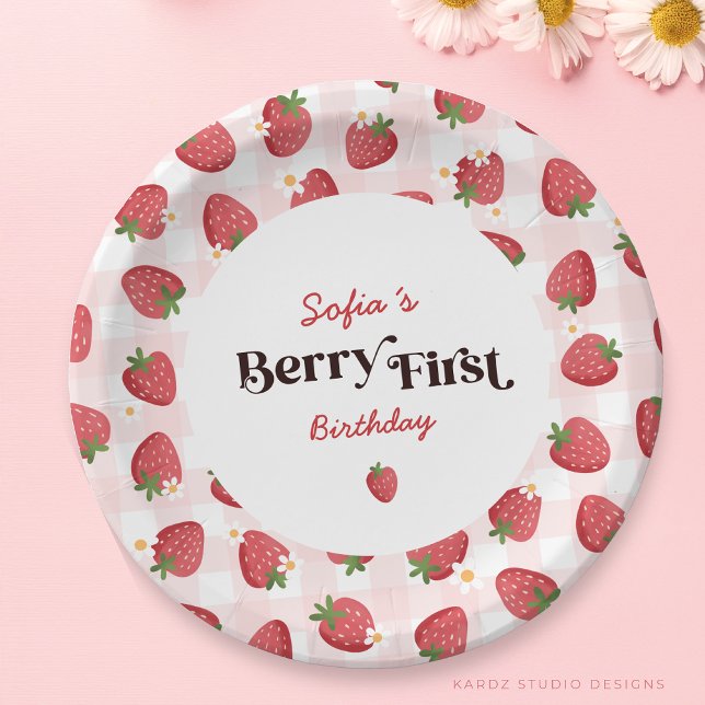 Strawberry Berry First Party Pappteller (The image shows a 7 in. round plate, choose your preferred size and personalize with girl´s name.)