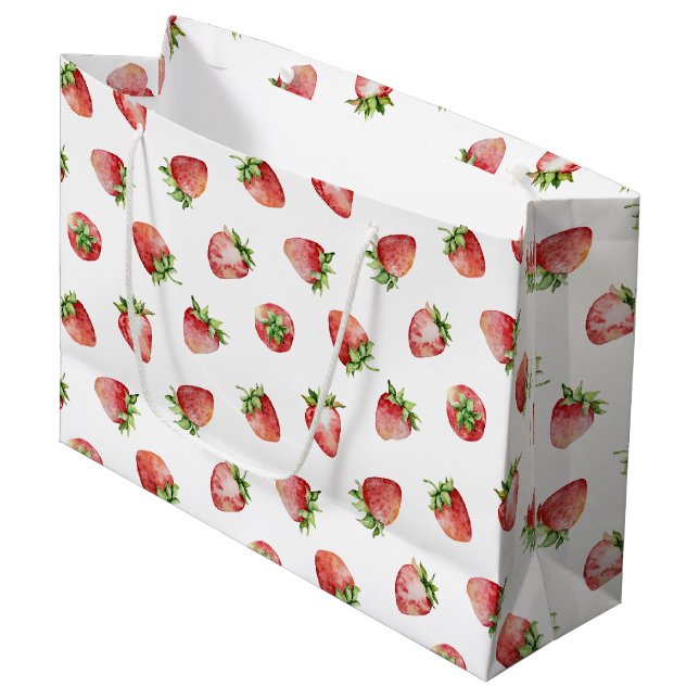 Strawberry Birthday Große Geschenktüte (Vorderseite Schrägansicht)