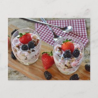 Strawberry BlackBerry Dessert Süßigkeiten nach Übe Postkarte