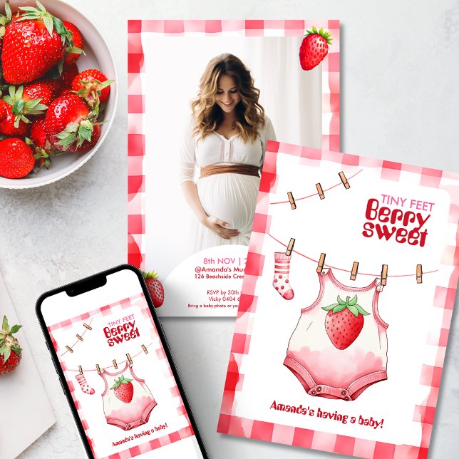 Strawberry Brautparty Pink Red Gingham Sweet Einladung (Strawberry gingham baby shower sweet berry tiny feet invitation retro vintage checked new mother fun)