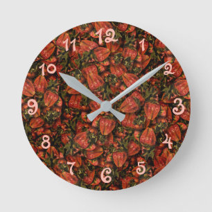 Strawberry Clock Runde Wanduhr