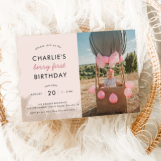 Strawberry Fields Berry First Birthday | FOTO Einladung