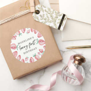 Strawberry First Birthday 1. Berry Sweet Favor Cl Runder Aufkleber