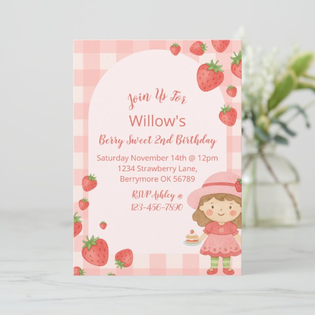 Strawberry Girl Birthday Einladung | Pink (Stehend Vorderseite)