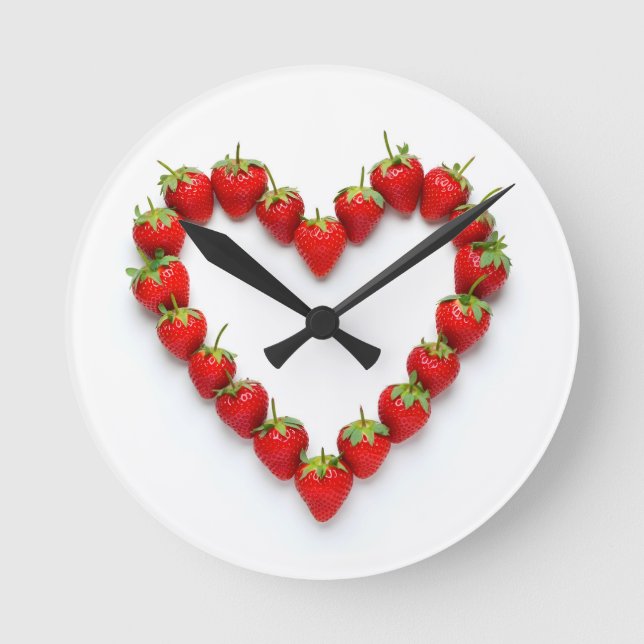 Strawberry Heart Runde Wanduhr (Vorderseite)