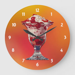 Strawberry Sundae Clock Große Wanduhr