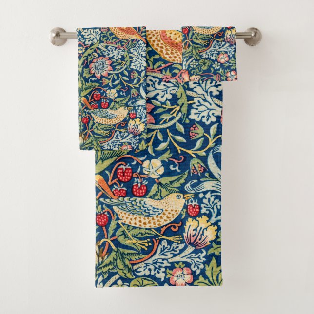 Strawberry Thief, William Morris Badhandtuch Set (Insitu)