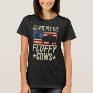 Streicheln Sie die flauschigen Kühe Bisons Yellows T-Shirt
