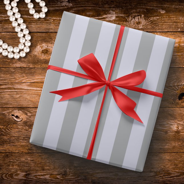 Streifen in Grau und Lavendel Geschenkpapier (Von Creator hochgeladen)