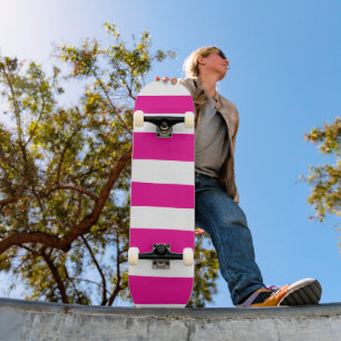 Streifen in Magenta und Weiß Skateboard
