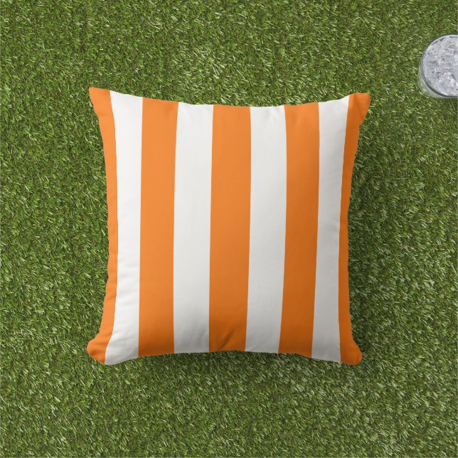 Streifen Orange und weißer nautischer Sommer Kissen (Golfball-Marker)