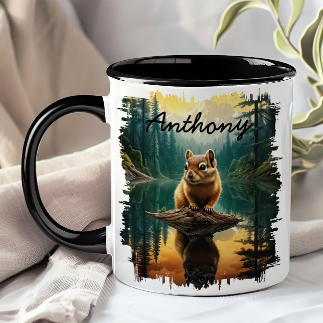 Streifenhörnchen auf Log Lake Reflection  Tasse (Von Creator hochgeladen)