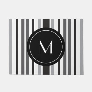 Streifenmuster Grau Schwarz-weißes Monogramm Fußmatte