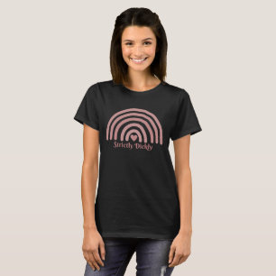 Streng schwach rosa Regenbogen T-Shirt