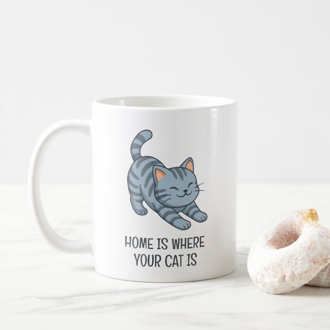 Stretching Grey Tabby Cat Custom Text Kaffeetasse (Mit Donut)
