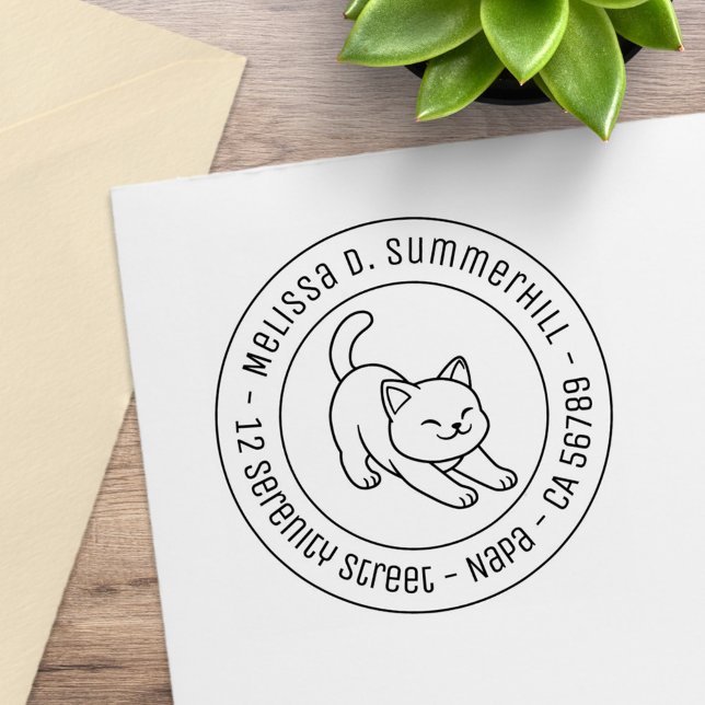 Stretching White Cat Round Address Gummistempel (Von Creator hochgeladen)