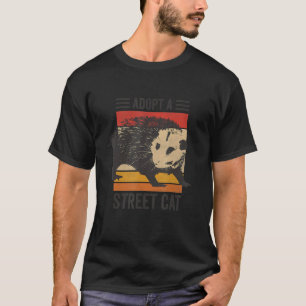 Streunende Katze adoptieren  Opossum Vintage T-Shirt