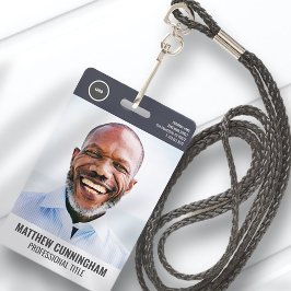 Strichcode des modernen Round-Logos für Mitarbeite Ausweis