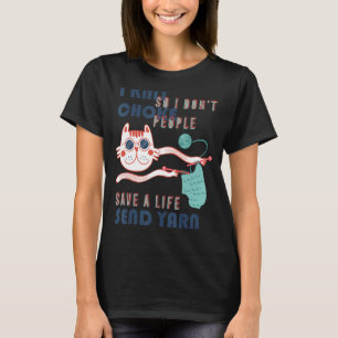 Stricken einer weißen Katze im Strick, damit ich n T-Shirt