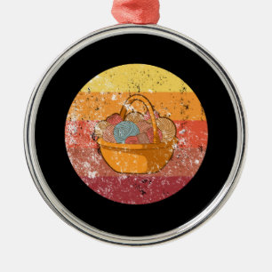 Strickende Strickkörbchen Mit Wolle Ornament Aus Metall