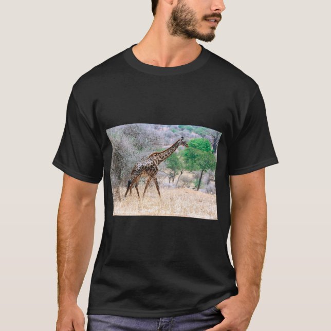 Striding Giraffe, Tansania T-Shirt (Vorderseite)