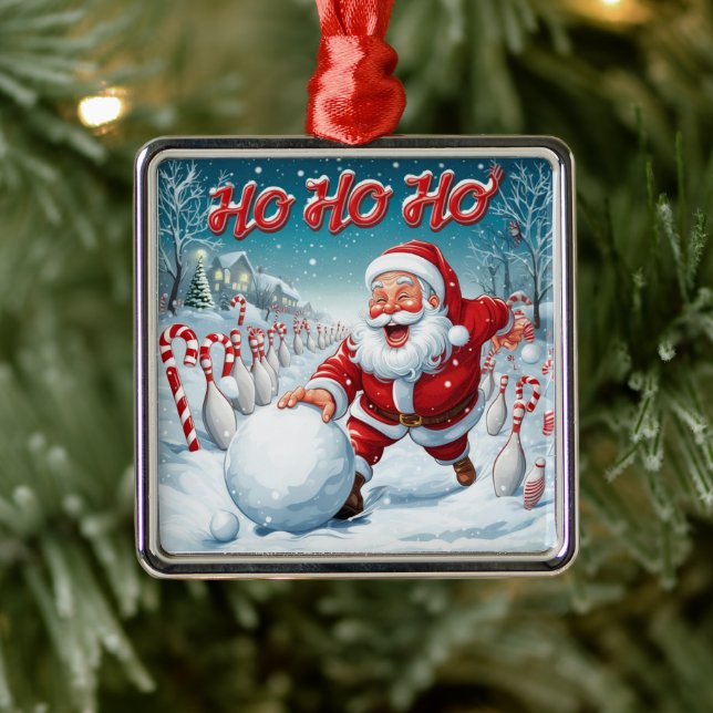 Striking Santa Bowling Candy Cane Lane Personalize Ornament Aus Metall (Baum)