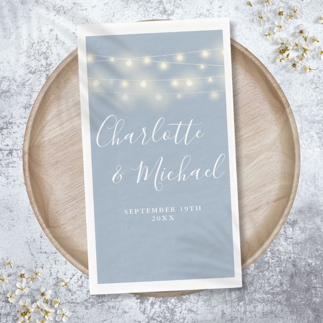 String Lights Dusty Blue Signature Script Hochzeit Serviette (String Lights Dusty Blue Signature Script Wedding Paper Guest Towels)