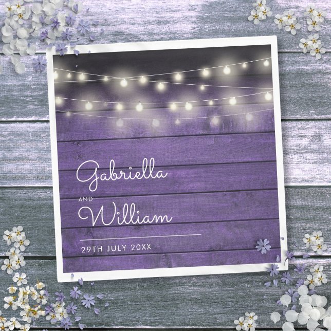 String Lights Rustic Lila Wood Elegantes Skript Serviette (String Lights Rustic Purple Wood Elegant Script Napkins)
