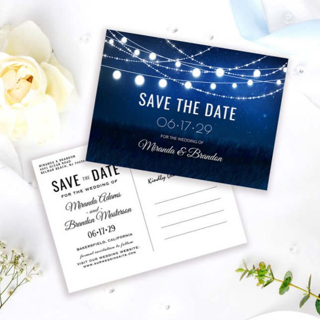 String Lights Rustic Wedding Save the Date Ankündigungspostkarte (Von Creator hochgeladen)
